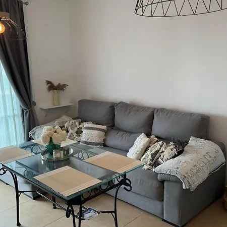 Blue House Apartment *